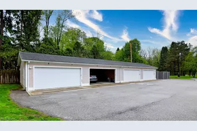 5009 Nob Hill Drive #B2, Chagrin Falls, OH 44022 - Photo 21
