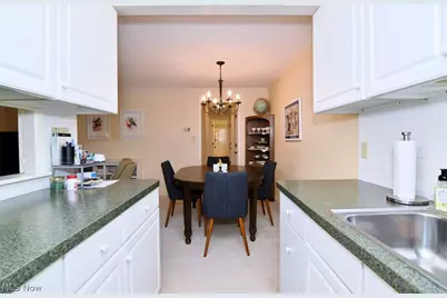 5009 Nob Hill Drive #B2, Chagrin Falls, OH 44022 - Photo 13