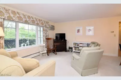 5009 Nob Hill Drive #B2, Chagrin Falls, OH 44022 - Photo 3