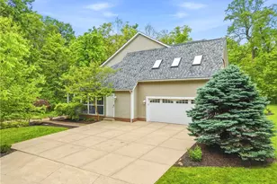 815 Centerville Trail, Aurora, OH 44202 - Photo 3
