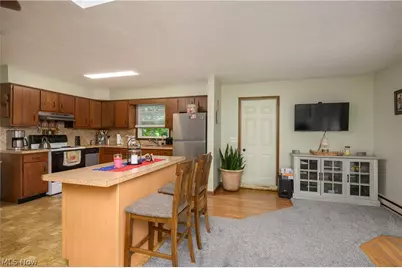 824-826 Reno Drive, Louisville, OH 44641 - Photo 5