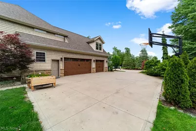 6424 Highland Green Drive, Medina, OH 44256 - Photo 39