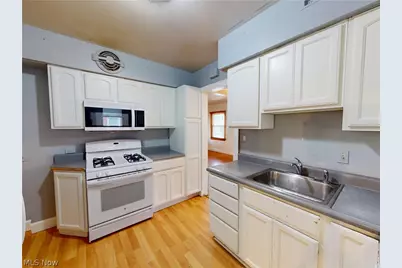 1560 Biltmore Road, Lyndhurst, OH 44124 - Photo 11