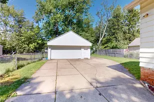 1560 Biltmore Rd, Lyndhurst, OH 44124 - Photo 23