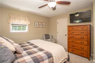 8026 Garnet Ave NE, Canton, OH 44721 - Photo 15