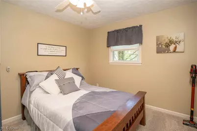 8026 Garnet Avenue NE, Canton, OH 44721 - Photo 17