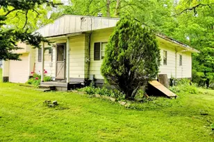 2399 Bonna Dr, Uniontown, OH 44685 - Photo 3