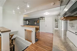 543 N Lake St, Madison, OH 44057 - Photo 15