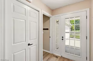1715 Windrow Ln, Grandview Heights, OH 44147 - Photo 3