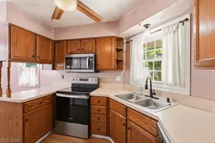1715 Windrow Ln, Grandview Heights, OH 44147 - Photo 11
