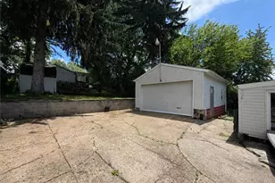 1599 Herkender Ave, Akron, OH 44310 - Photo 15