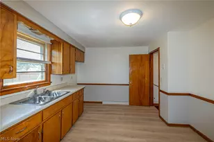3264 Estelle Ave, Lorain, OH 44052 - Photo 9