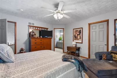 2419 Meadow Spring Circle, Akron, OH 44312 - Photo 25