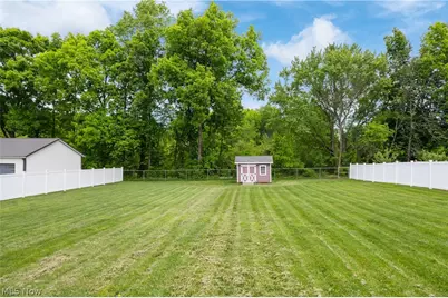 3097 Brumbaugh Street NW, Uniontown, OH 44720 - Photo 33