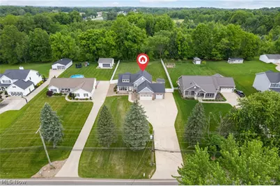 3097 Brumbaugh Street NW, Uniontown, OH 44720 - Photo 3