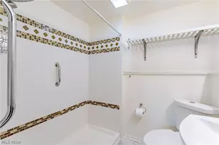 23823 Beaumont Dr, North Olmsted, OH 44070 - Photo 25