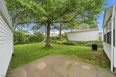 1585 Thornapple Avenue, Akron, OH 44301 - Photo 29