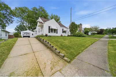 1585 Thornapple Avenue, Akron, OH 44301 - Photo 3