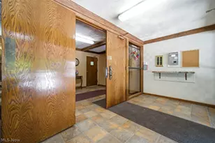 520 Meredith Ln, Cuyahoga Falls, OH 44223 - Photo 5