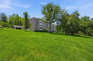 520 Meredith Ln, Cuyahoga Falls, OH 44223 - Photo 1
