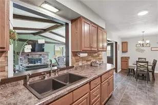 183 Sunrise Dr, Amherst, OH 44001 - Photo 11
