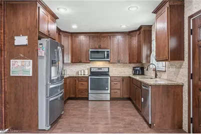 529 Park Avenue NW, New Philadelphia, OH 44663 - Photo 5