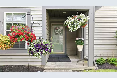347 N Bayshore Drive, Columbiana, OH 44408 - Photo 1