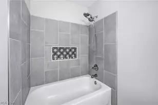 347 N Bayshore Dr, Columbiana, OH 44408 - Photo 19