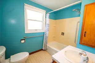247 & 247 1/2 Ray Ave NW, New Philadelphia, OH 44663 - Photo 11