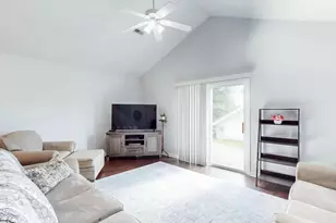 566 Hilltop Terrace, Tallmadge, OH 44278 - Photo 5