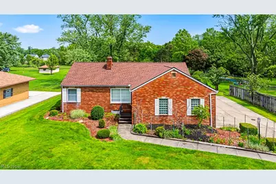 725 Chestnut Road, Green Hills, OH 44131 - Photo 1