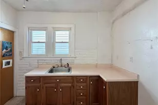 1652 Oregon Ave, Steubenville, OH 43952 - Photo 13