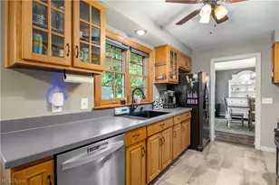 1908 Wallace Ln, Lorain, OH 44053 - Photo 15