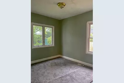 684 Evans Avenue, Akron, OH 44310 - Photo 7