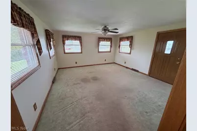3215 Knollridge Circle NE, Canton, OH 44721 - Photo 7