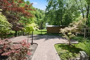 1815 Grantwood Dr, Parma, OH 44134 - Photo 3