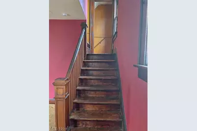 1010 Big Falls Avenue, Akron, OH 44310 - Photo 9