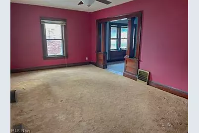 1010 Big Falls Avenue, Akron, OH 44310 - Photo 7