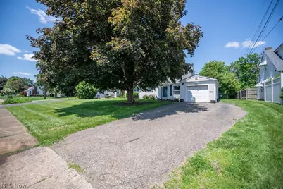 4221 2nd Street NW, Canton, OH 44708 - Photo 3