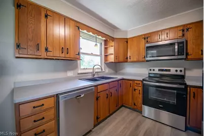 4221 2nd Street NW, Canton, OH 44708 - Photo 13