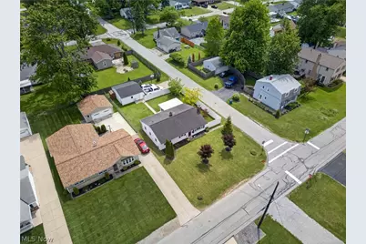 7570 Pinehurst Drive, Mentor on the Lake, OH 44060 - Photo 27