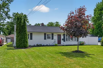 7570 Pinehurst Drive, Mentor on the Lake, OH 44060 - Photo 5