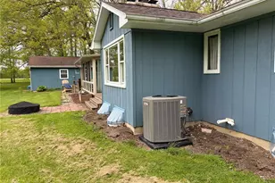 11449 Island Creek Dr, Beloit, OH 44609 - Photo 9
