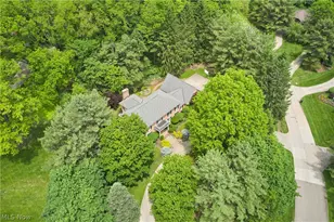 853 Robinwood Hills Dr, Bath, OH 44333 - Photo 31