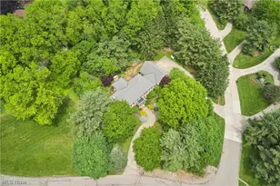 853 Robinwood Hills Dr, Bath, OH 44333 - Photo 35
