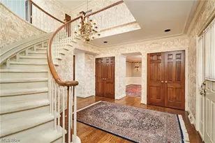 853 Robinwood Hills Dr, Bath, OH 44333 - Photo 19