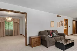3856 Moonglo St NW, Uniontown, OH 44685 - Photo 7