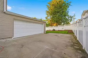 2213 10th St, Cuyahoga Falls, OH 44221 - Photo 27