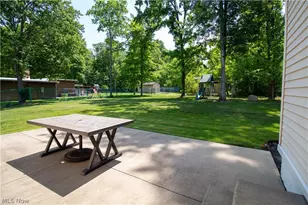 7308 Raccoon Hill Dr, Kirtland, OH 44094 - Photo 31