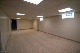 7308 Raccoon Hill Dr, Kirtland, OH 44094 - Photo 41